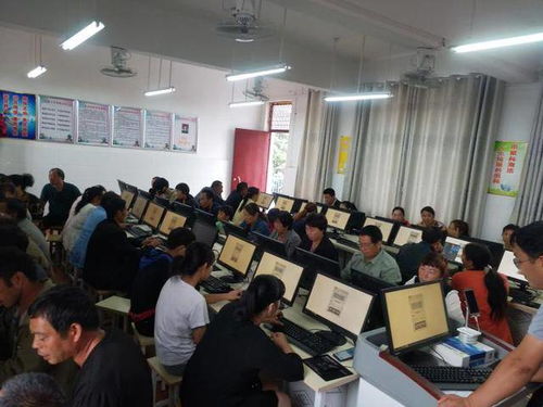 南召縣皇后鄉(xiāng) 技能培訓(xùn)提升脫貧成色，計算機技術(shù)培訓(xùn)助力鄉(xiāng)村振興